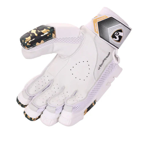 SG Savage Lite Batting gloves